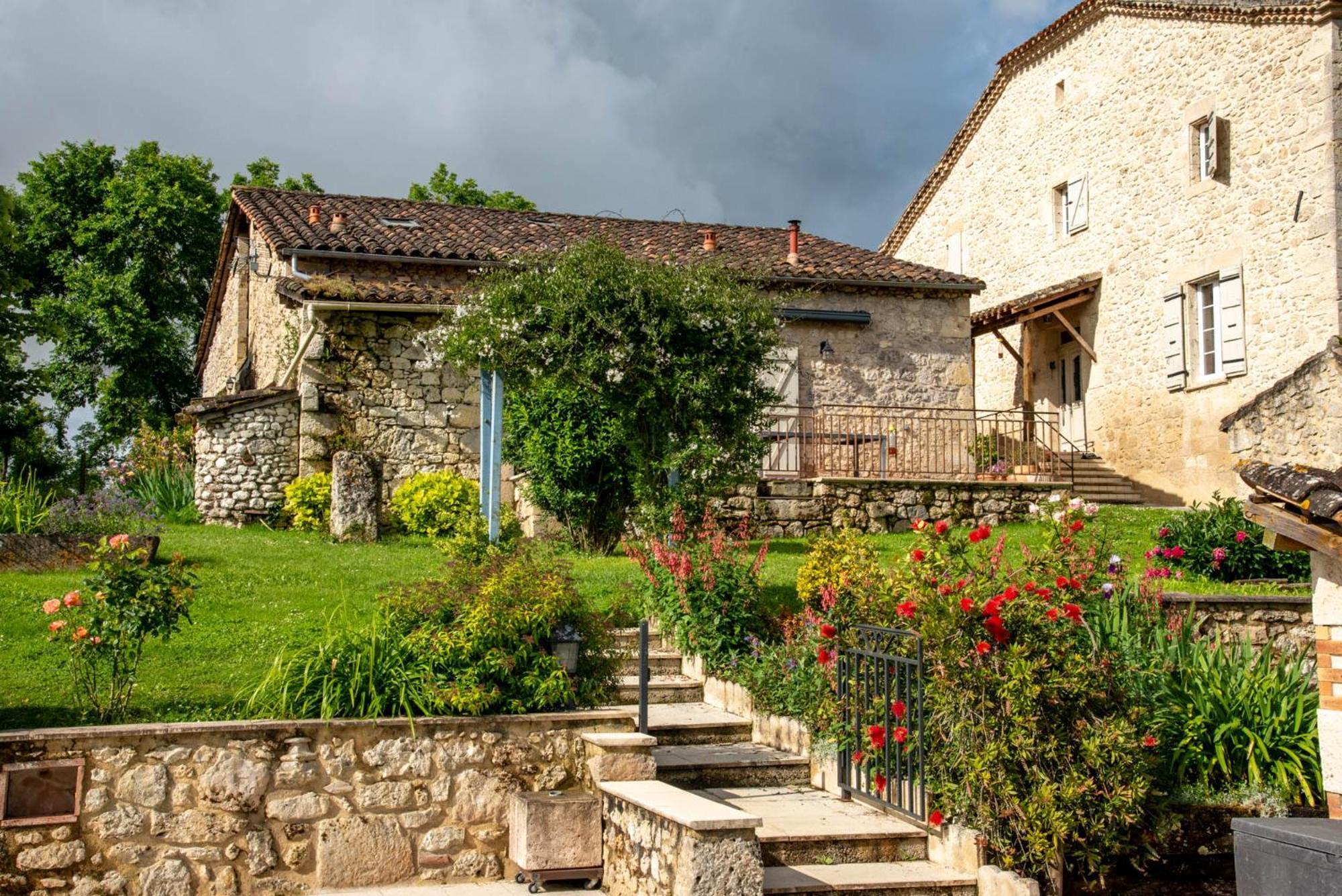 La Maison De Yuka Plieux Kültér fotó